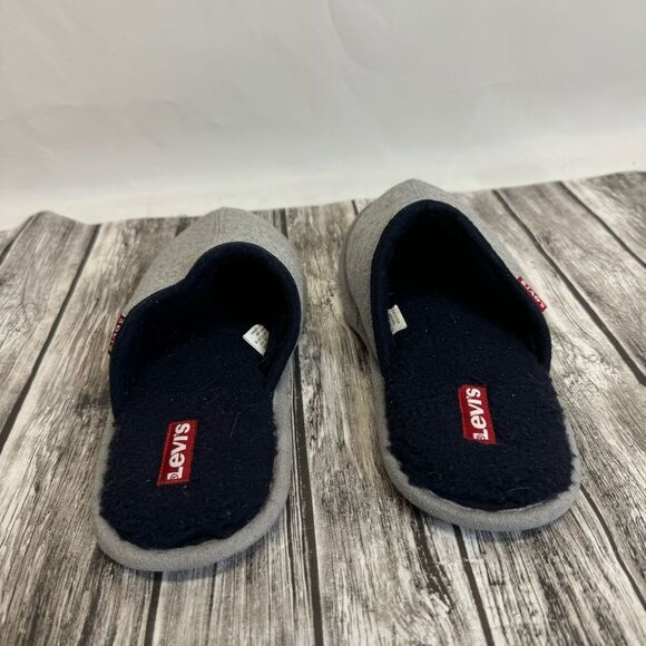 Levi's Men's Slippers Light Grey Gray with Dark Navy Blue Sherpa 8 9 Slip On - Picture 6 of 8